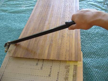 textilre ragasztott bambusz anyag vágása